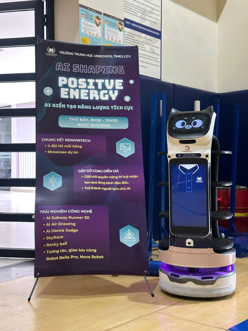 Robot tại sự kiện AI của Vinschool Times City